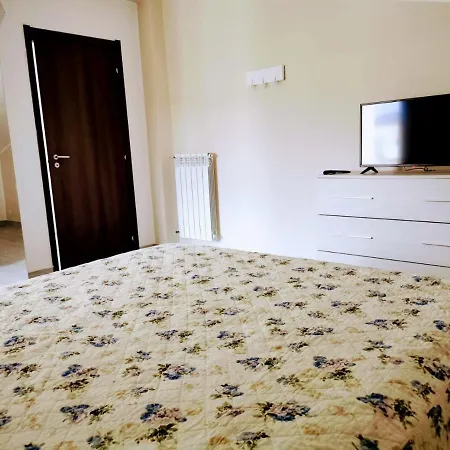 La Casa Bianca بيت للعطل San Salvatore Telesino